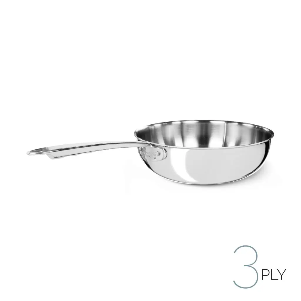 Poêle italienne pour pasta et pâte fraîche utilisée pour la mantecatura